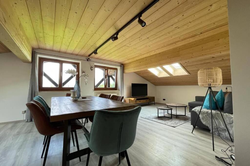 Gemuetliche Ferienwohnung Im Dg Am Tegernsee - Bergblick, Ruhe & Ganz Viel Platz Bad Wiessee Esterno foto